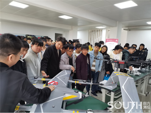 ̫������tyc4633